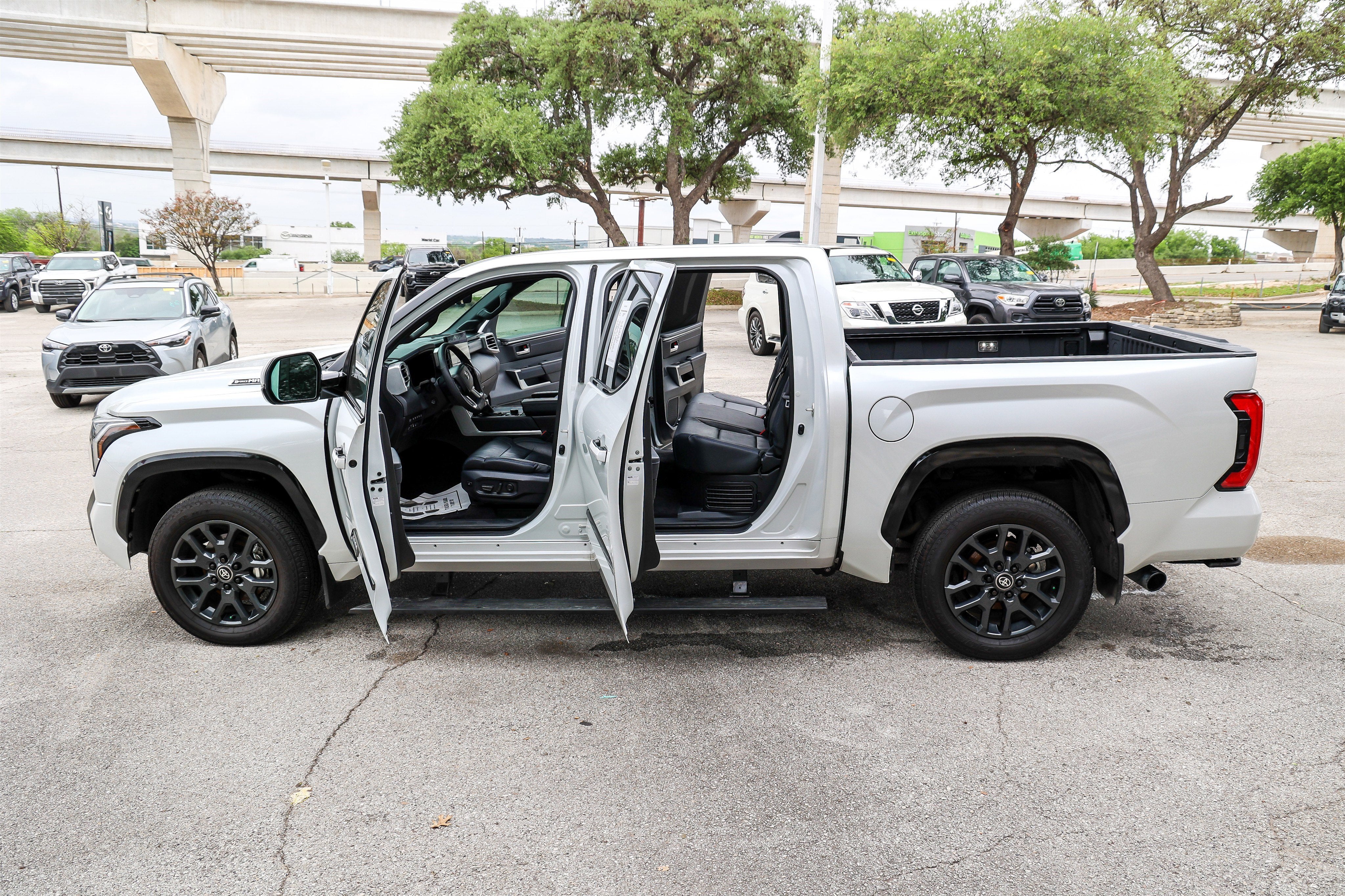 2025 Toyota TUNDRA HV 4X4 Platinum Hybrid