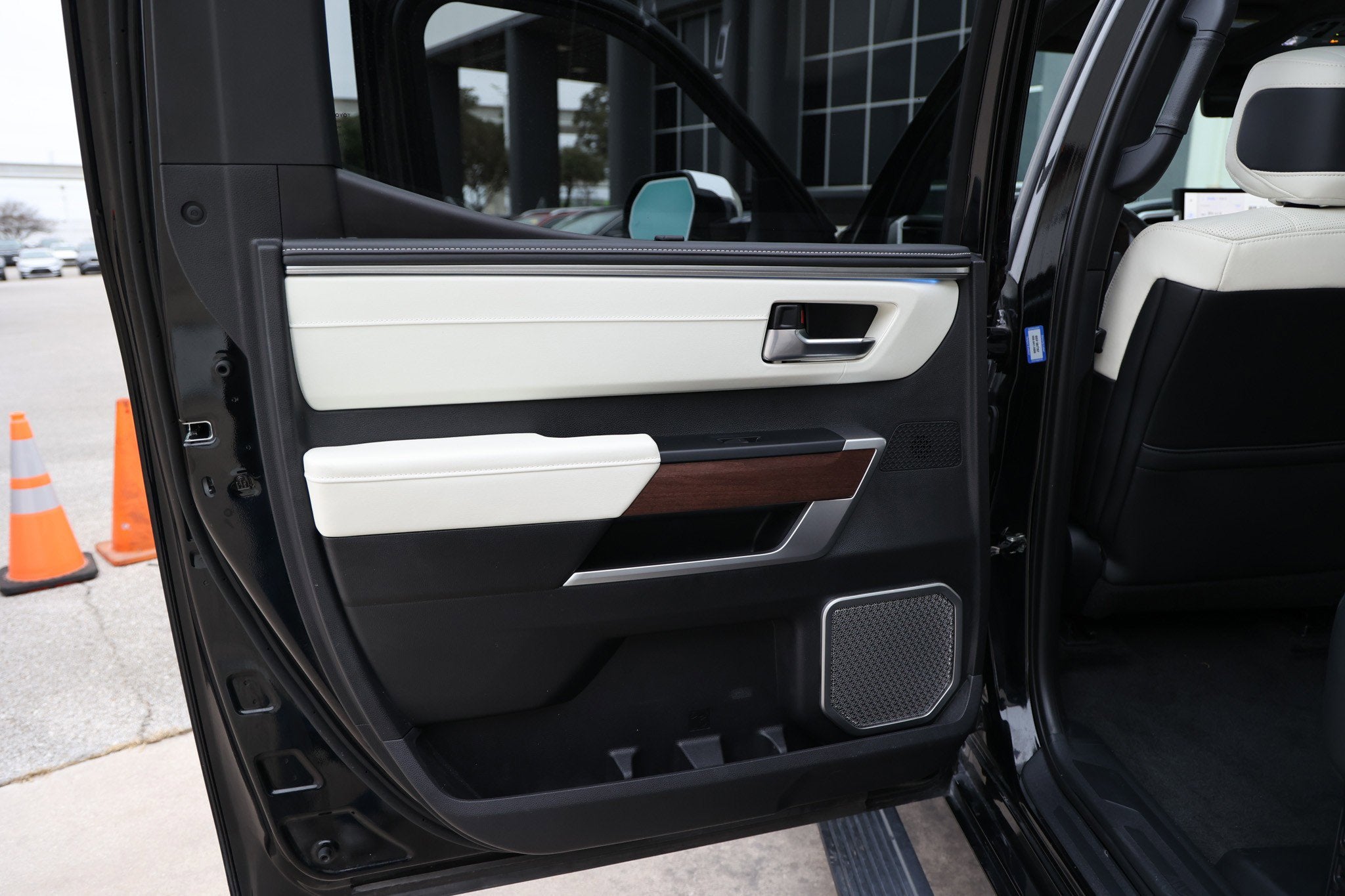 2023 Toyota TUNDRA HV 4X4 Capstone Hybrid