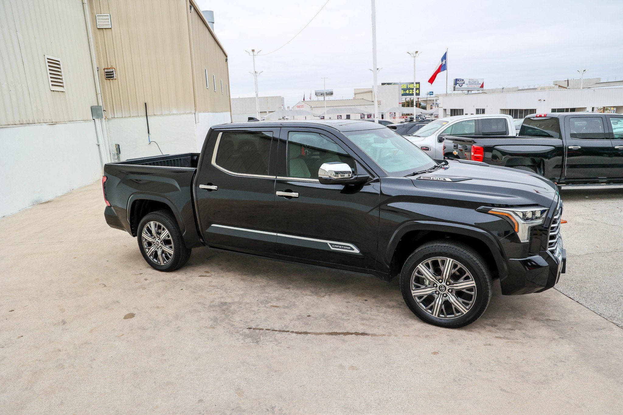 2023 Toyota TUNDRA HV 4X4 Capstone Hybrid