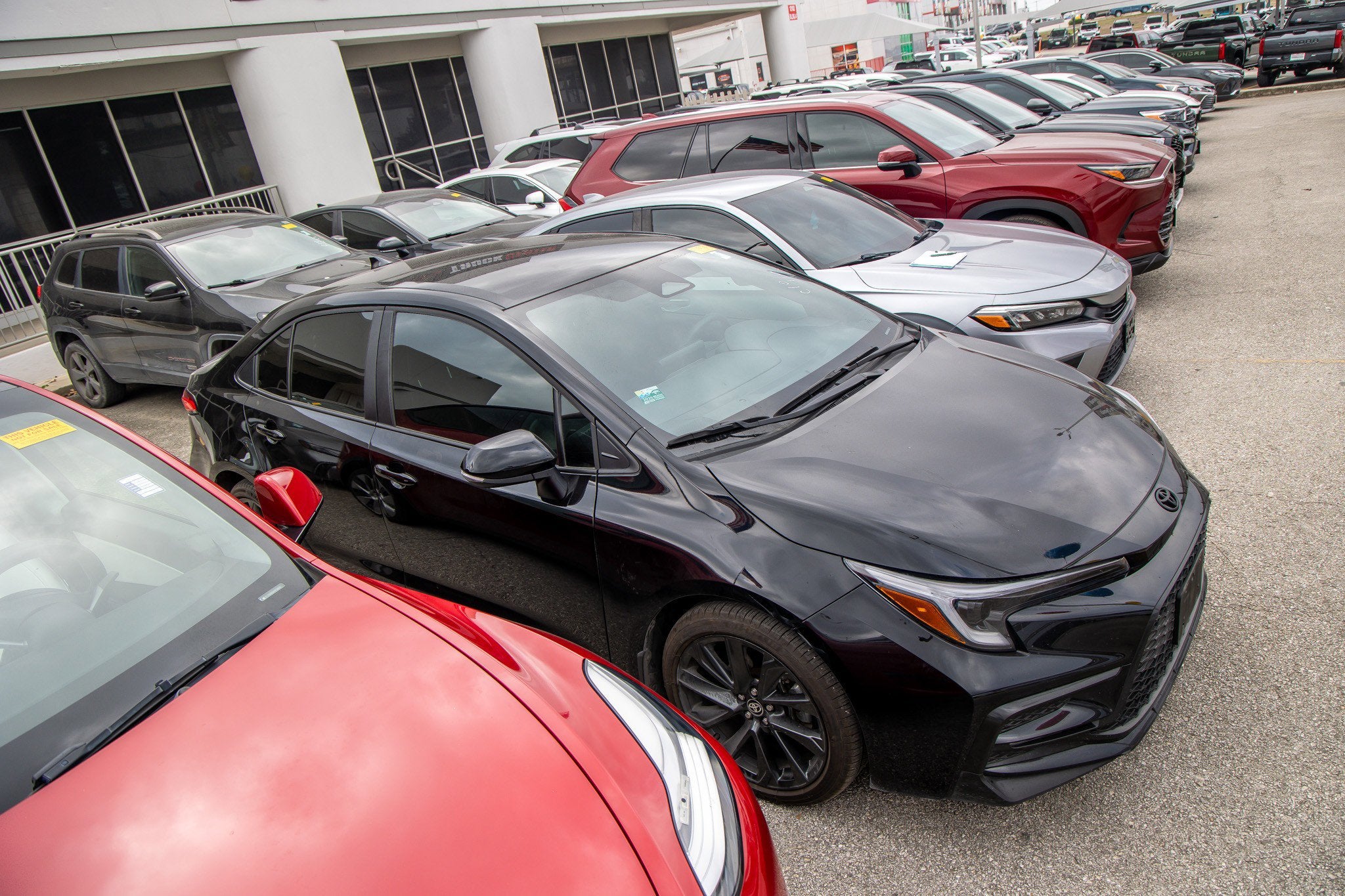 2025 Toyota COROLLA SE