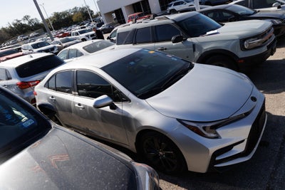 2025 Toyota COROLLA SE