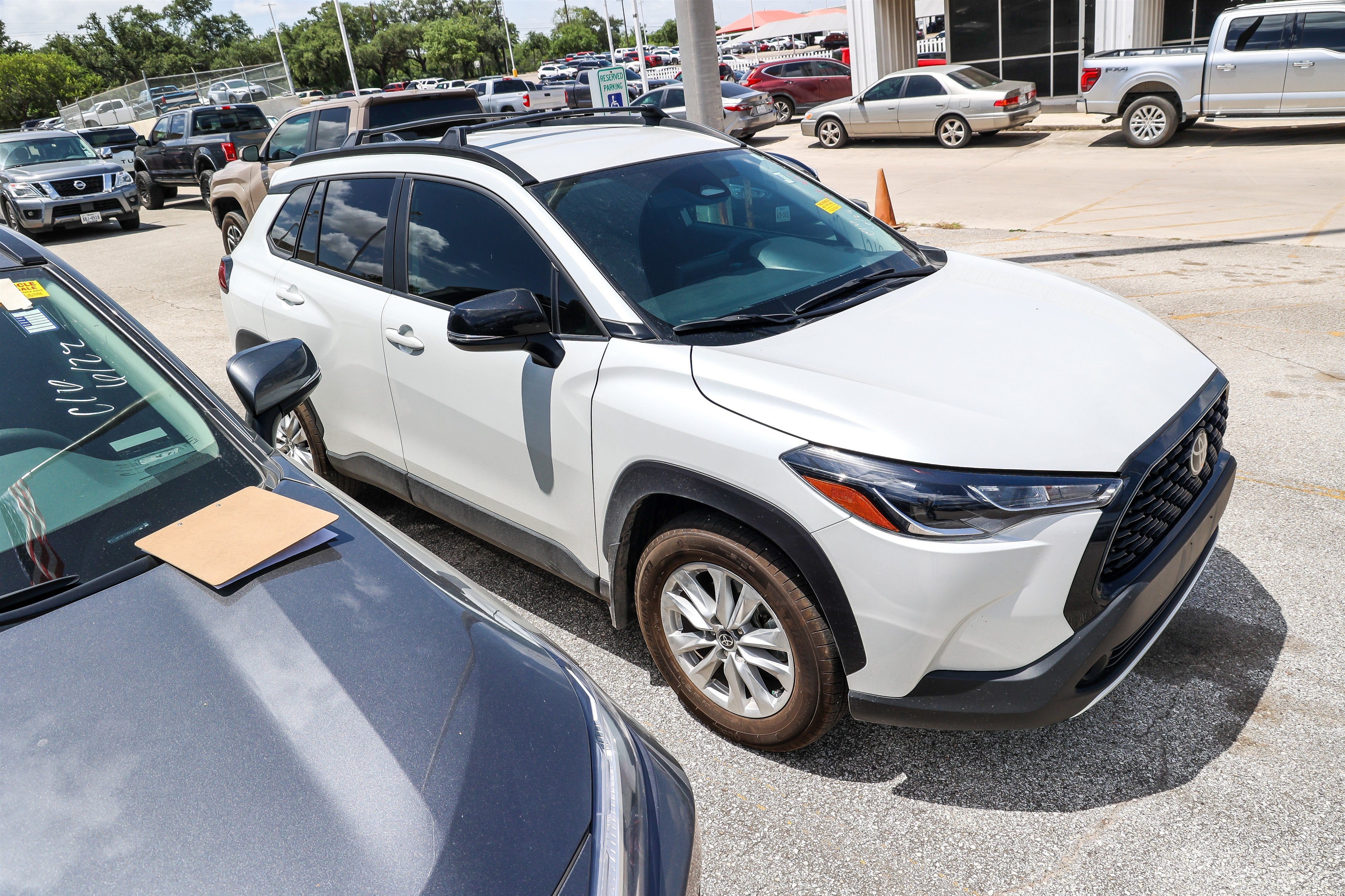 2025 Toyota Corolla Cross LE