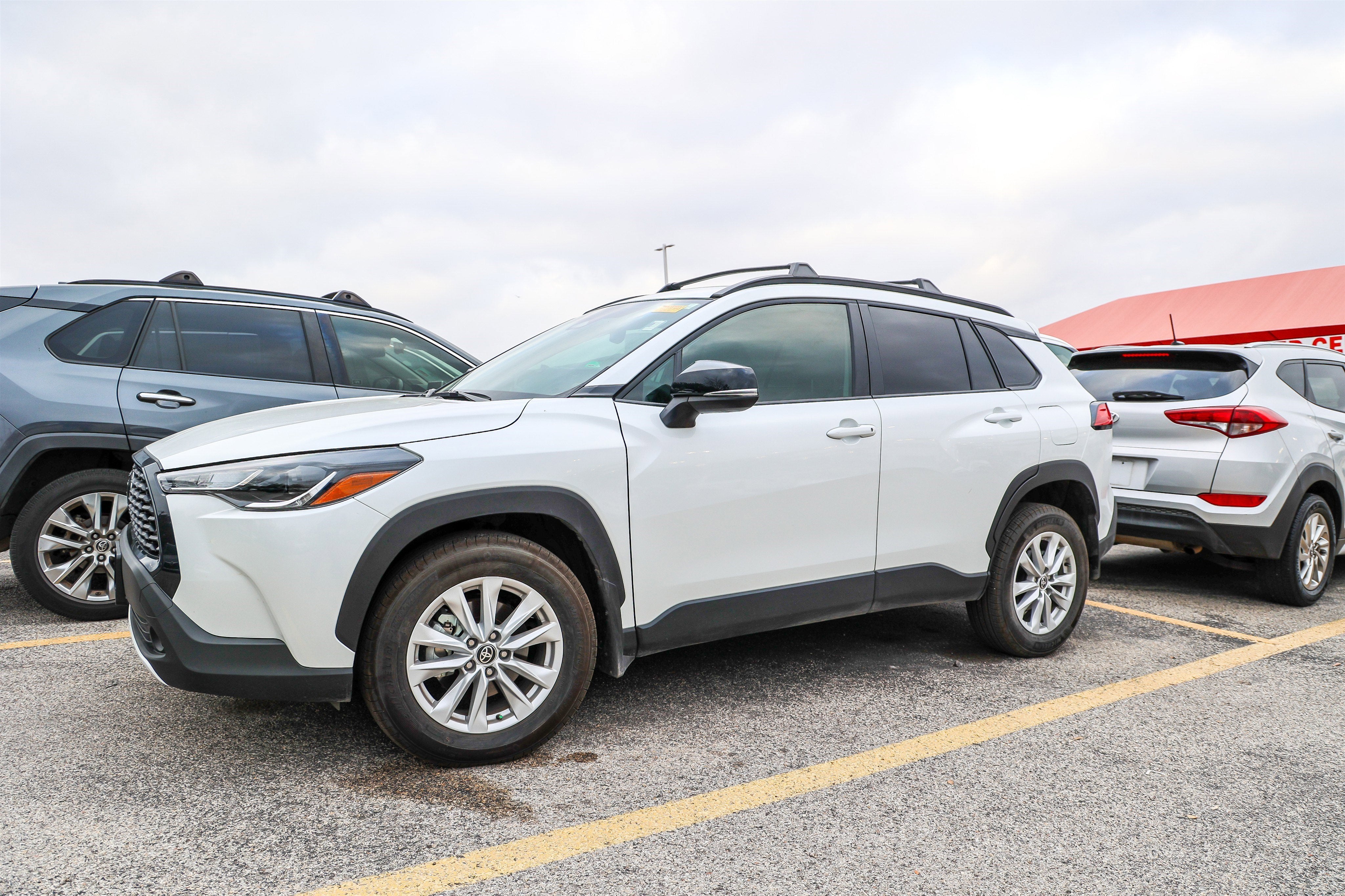 2025 Toyota Corolla Cross LE