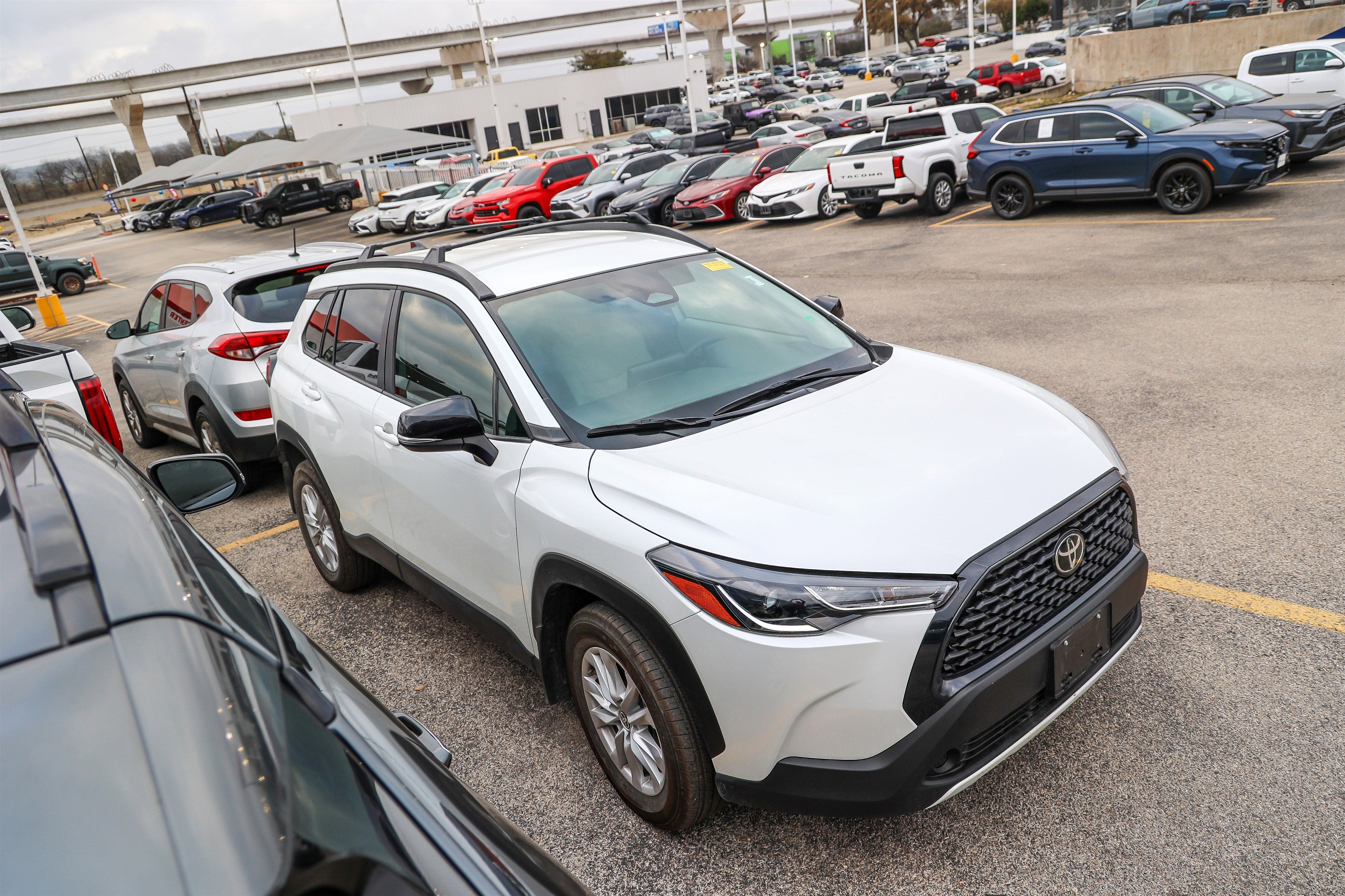 2025 Toyota Corolla Cross LE