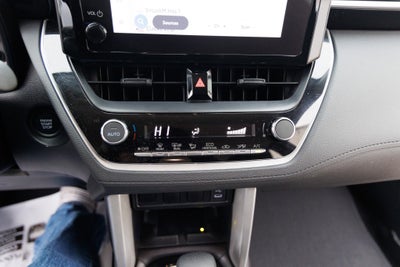 2025 Toyota Corolla Cross LE