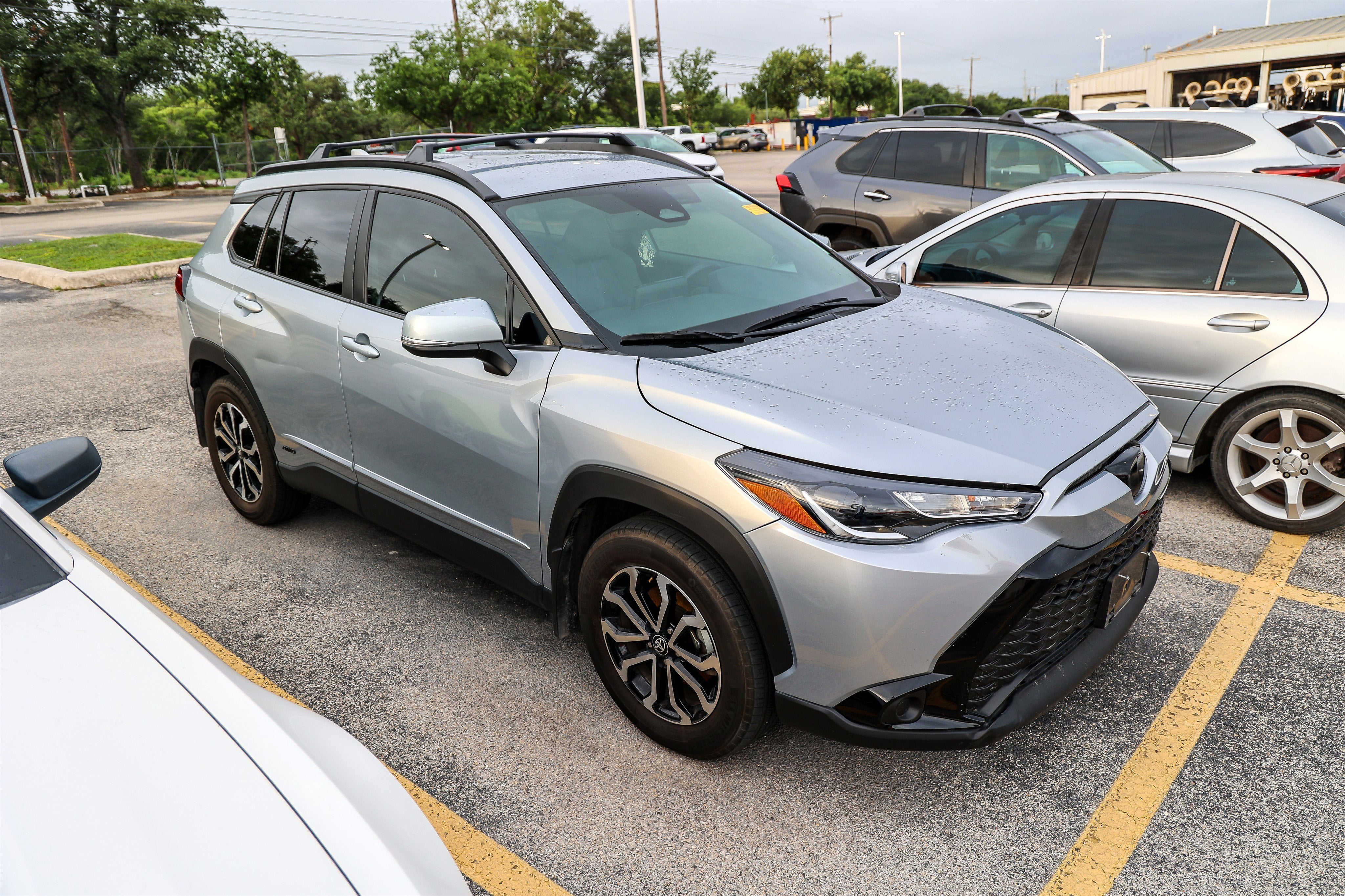 2024 Toyota Corolla Cross Hybrid Hybrid SE