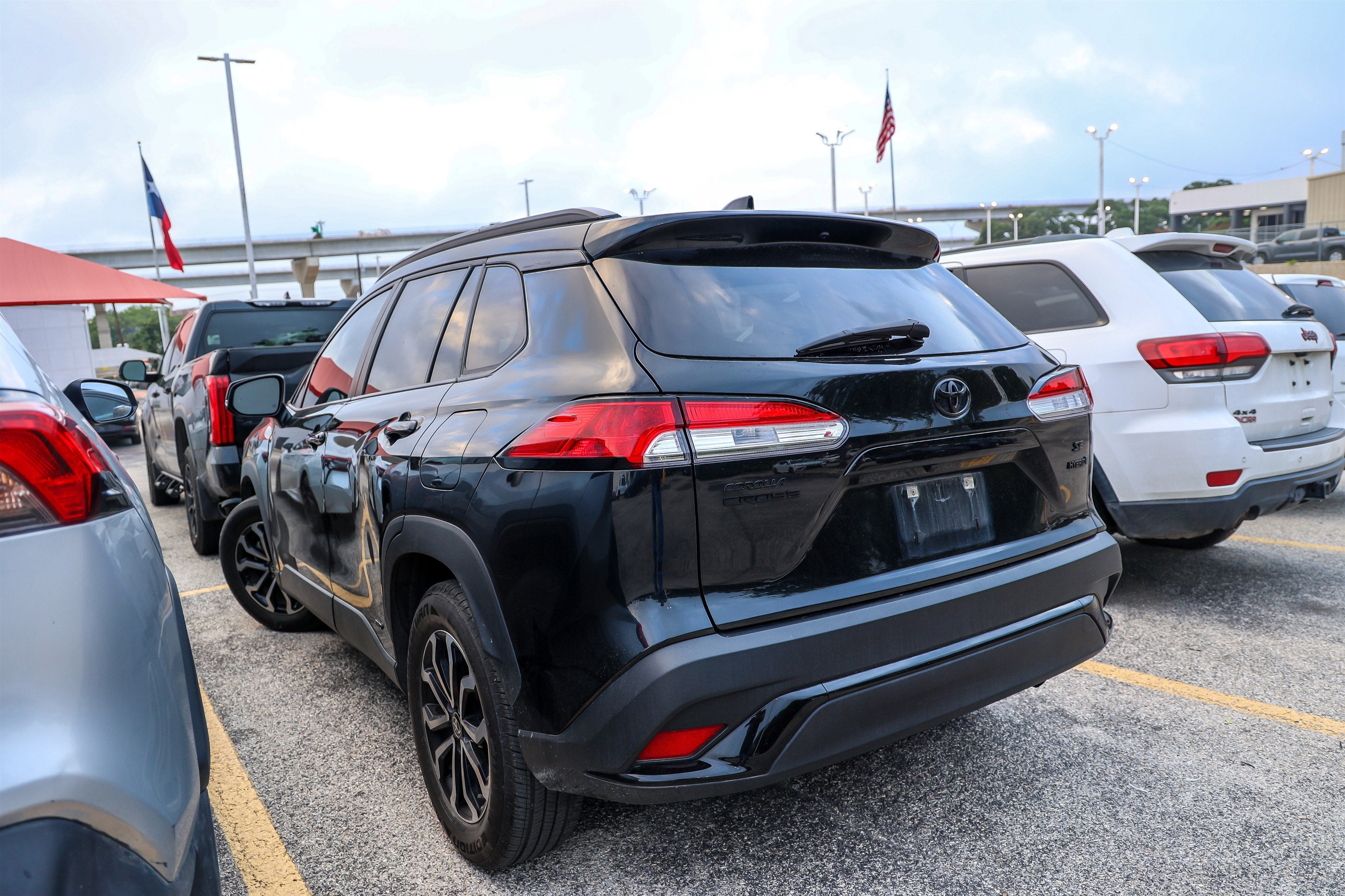 2023 Toyota Corolla Cross Hybrid Hybrid SE