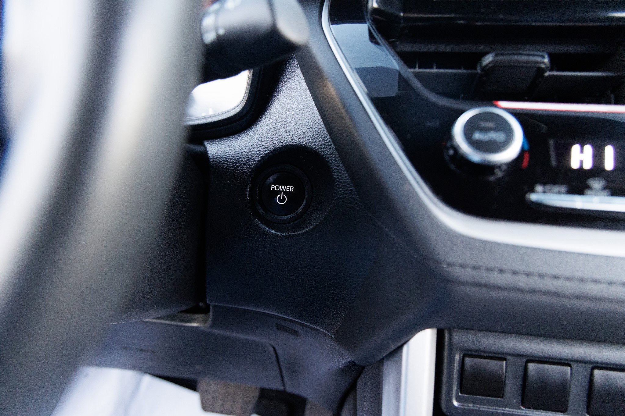 2024 Toyota COROLLA CROSS HV Hybrid SE