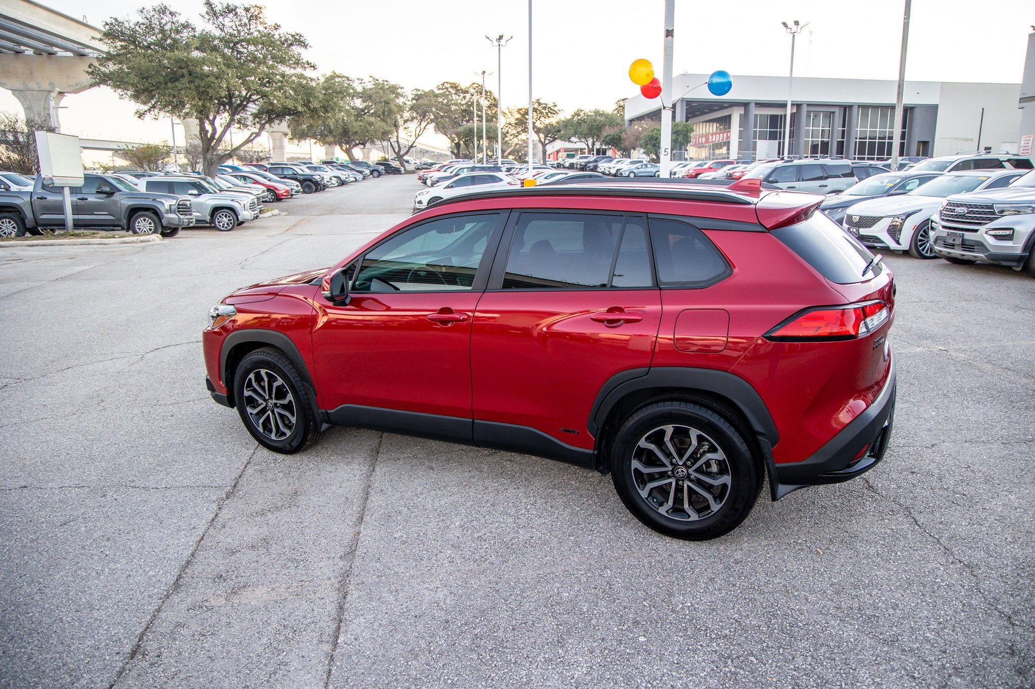 2024 Toyota COROLLA CROSS HV Hybrid SE