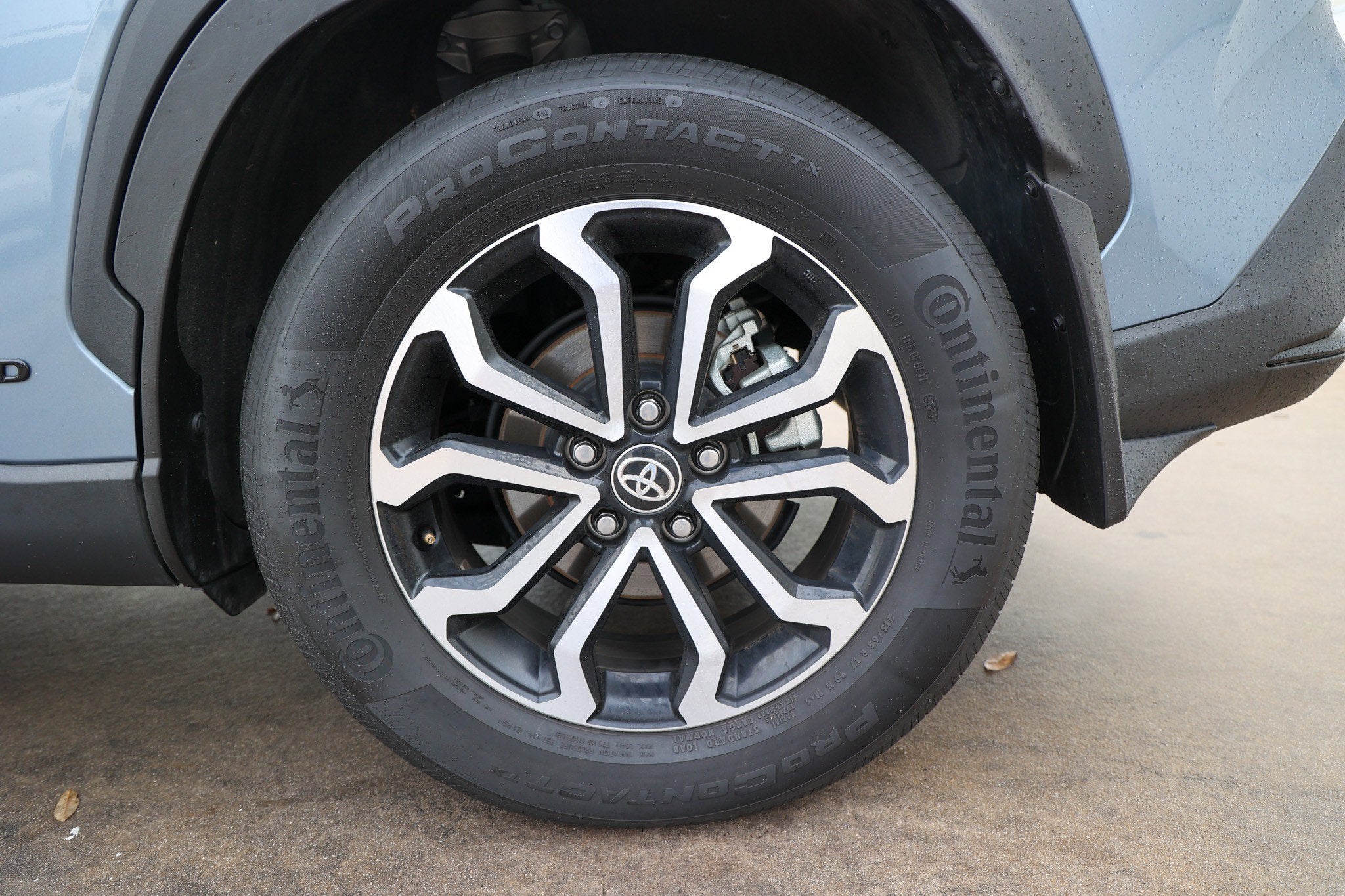 2024 Toyota COROLLA CROSS HV Hybrid SE