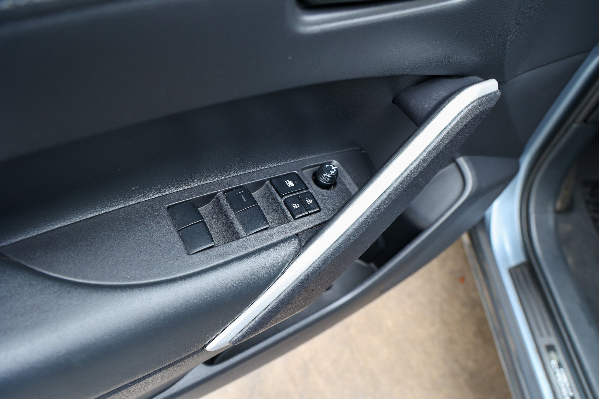 2024 Toyota COROLLA CROSS HV Hybrid SE