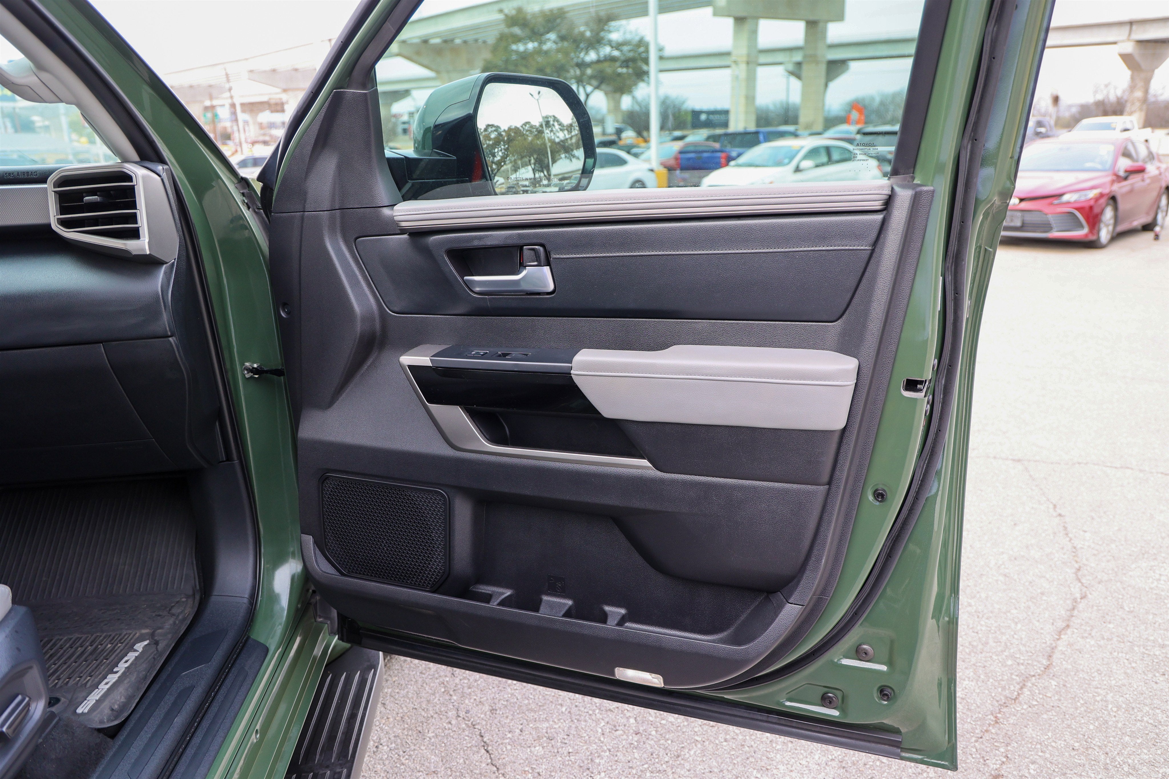 2023 Toyota SEQUOIA 4WD Limited