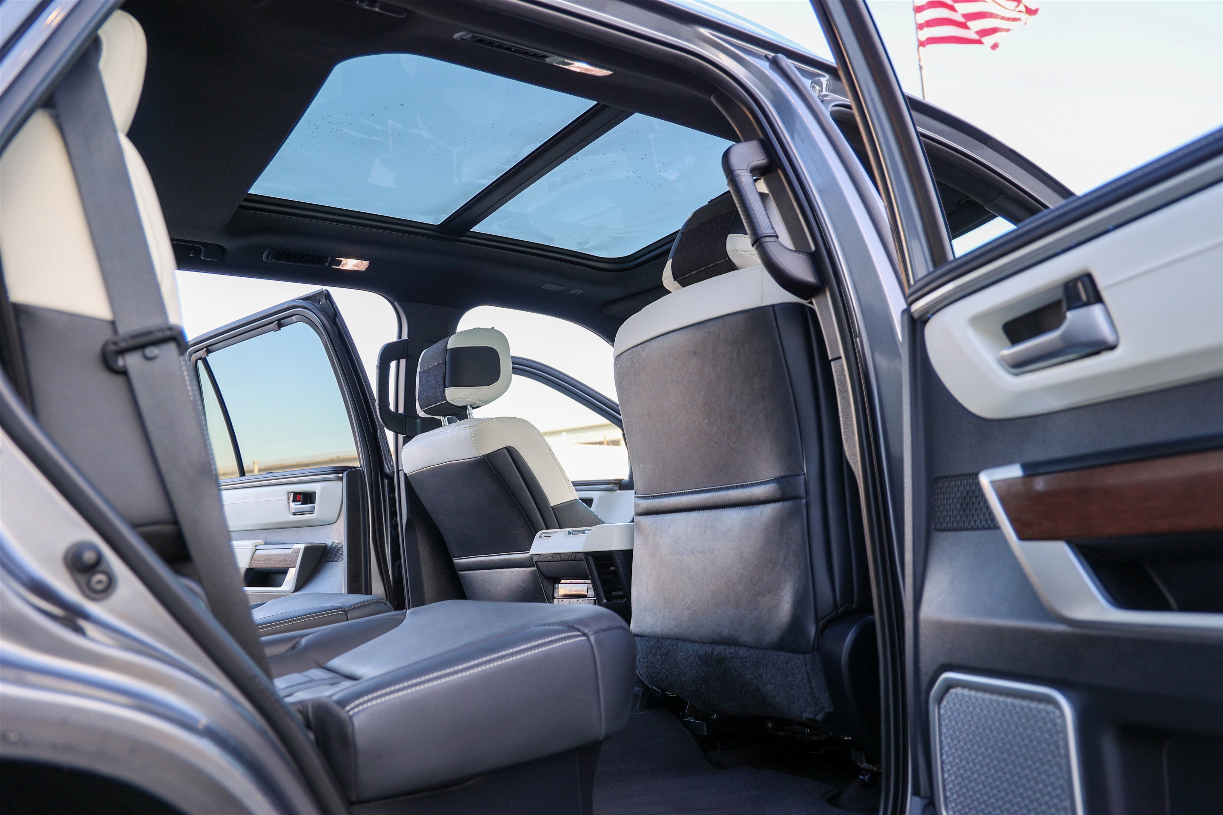 2024 Toyota SEQUOIA 4WD Capstone