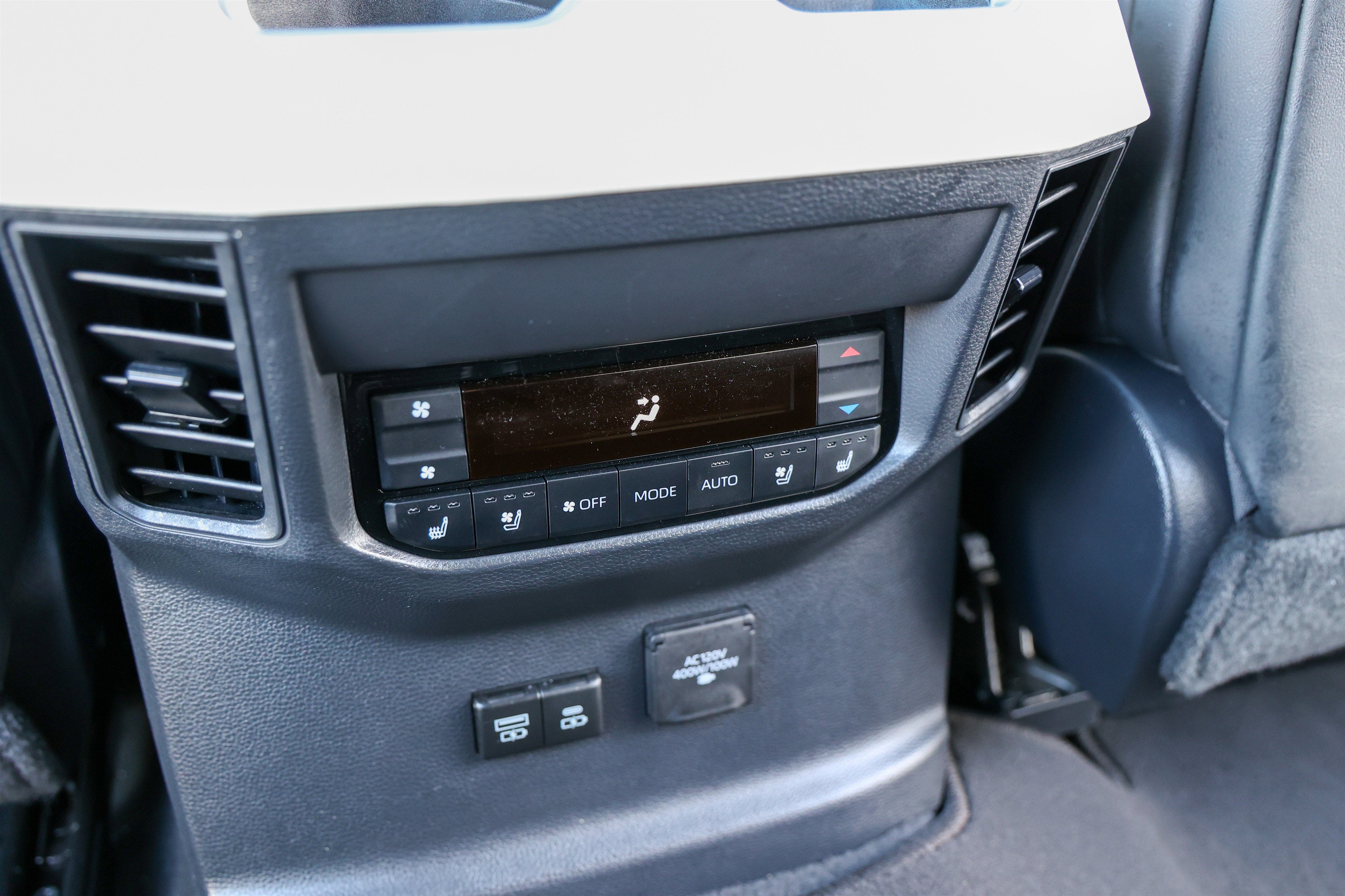 2024 Toyota SEQUOIA 4WD Capstone