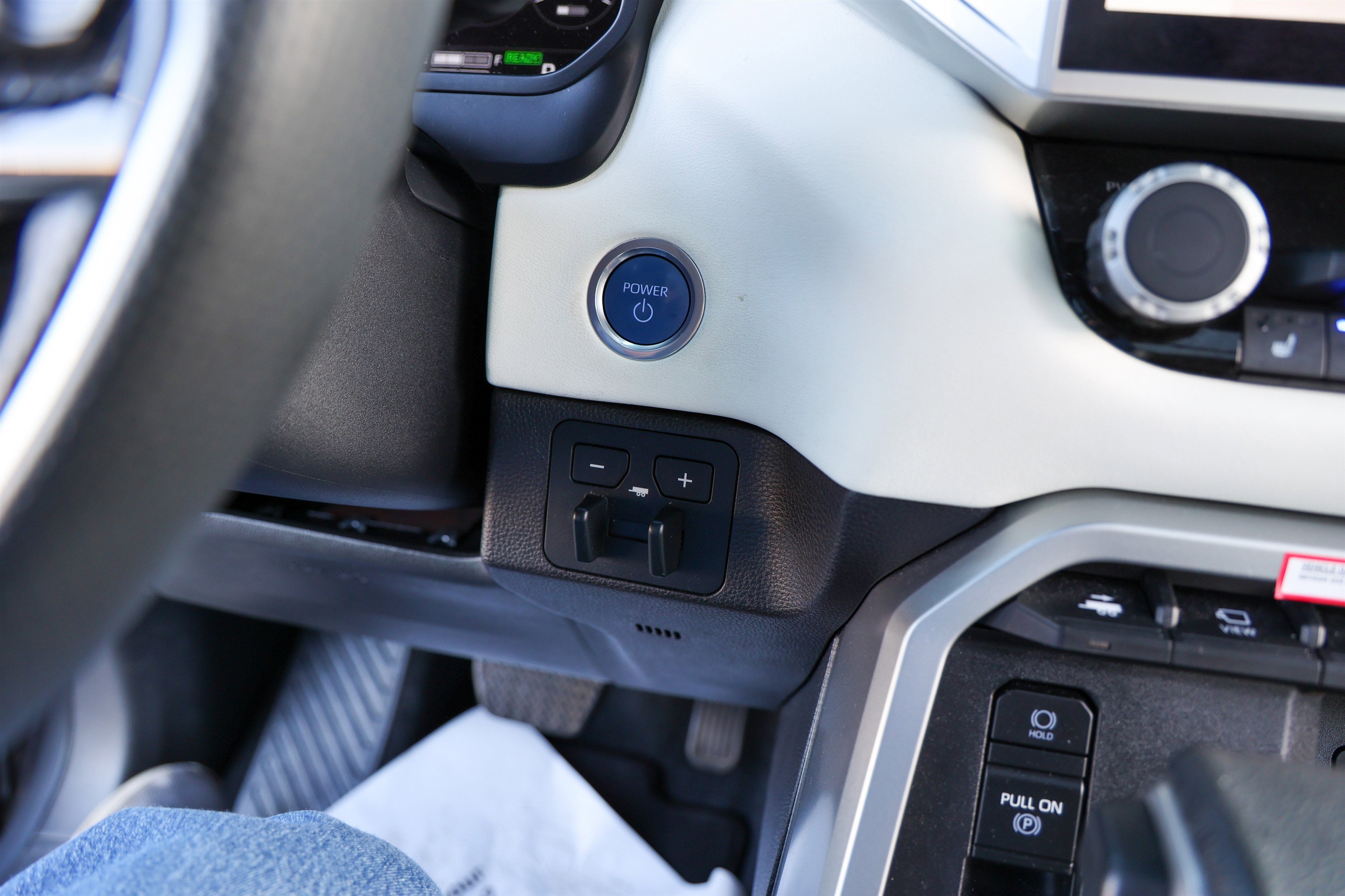 2024 Toyota SEQUOIA 4WD Capstone