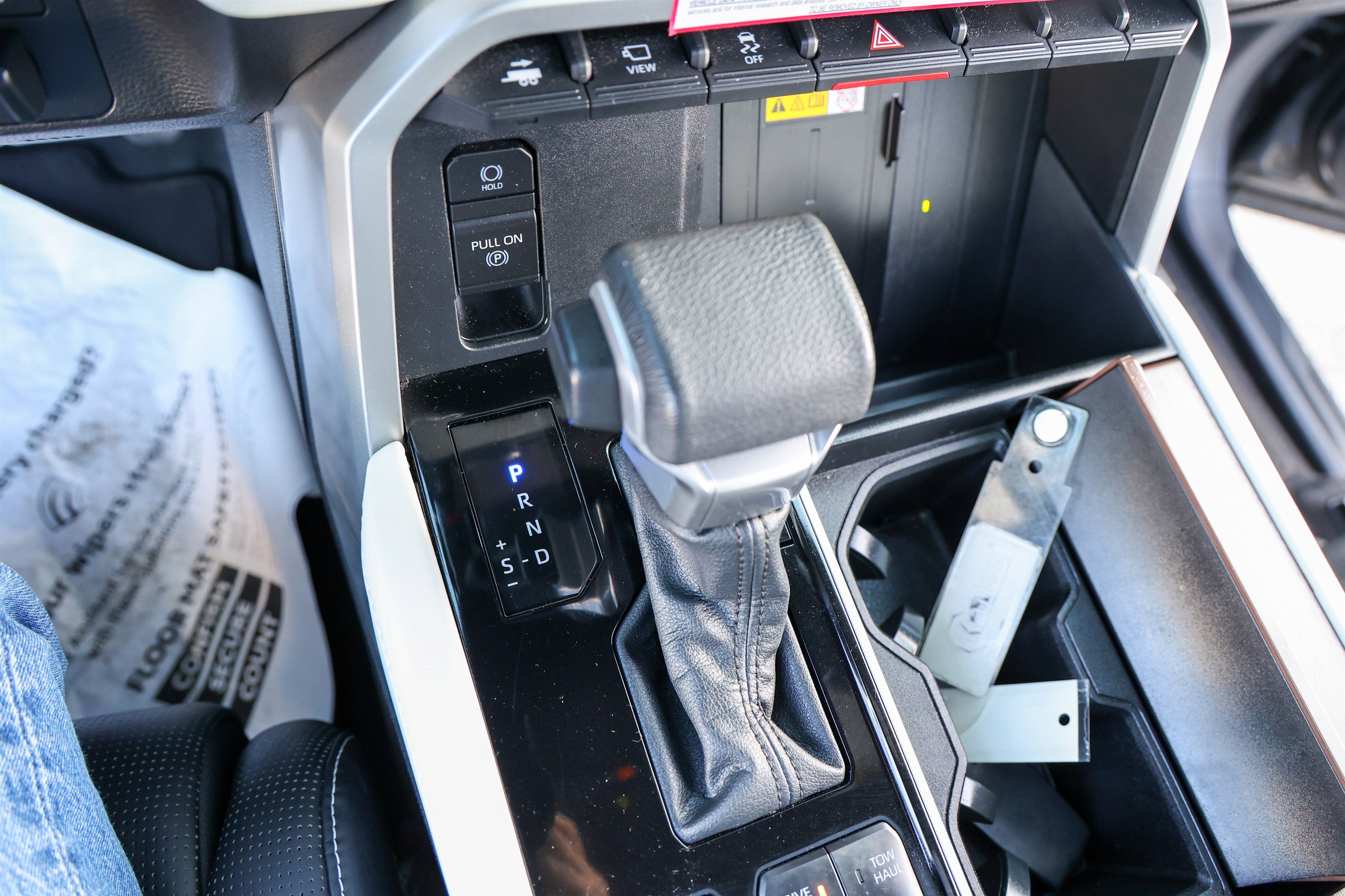 2024 Toyota SEQUOIA 4WD Capstone