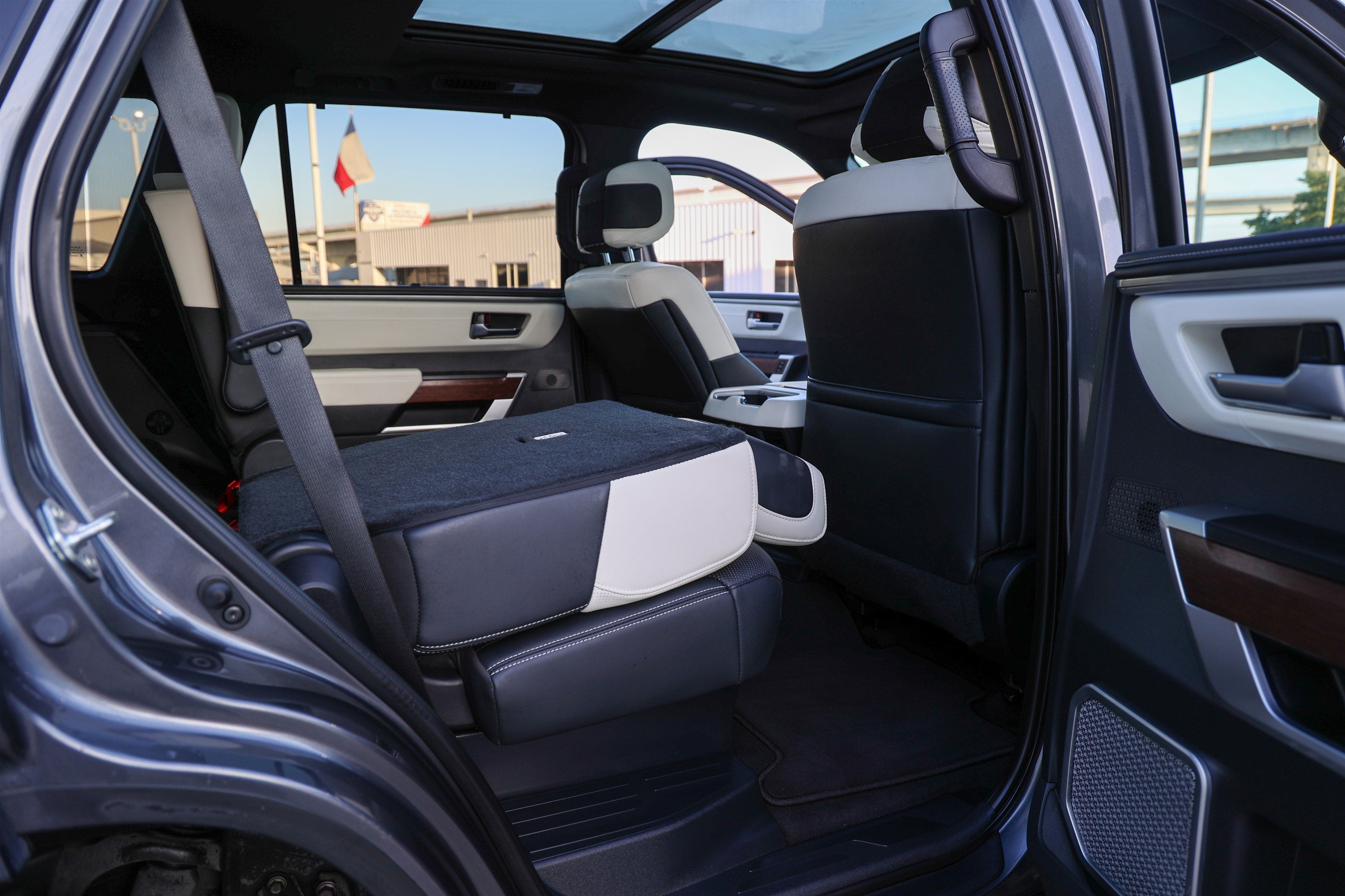 2024 Toyota SEQUOIA 4WD Capstone