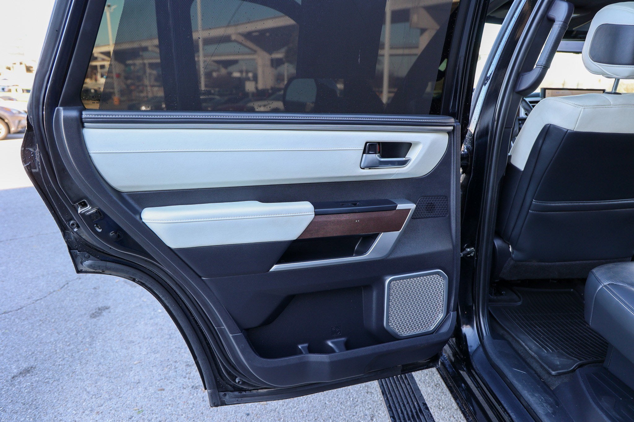 2023 Toyota SEQUOIA 4WD Capstone