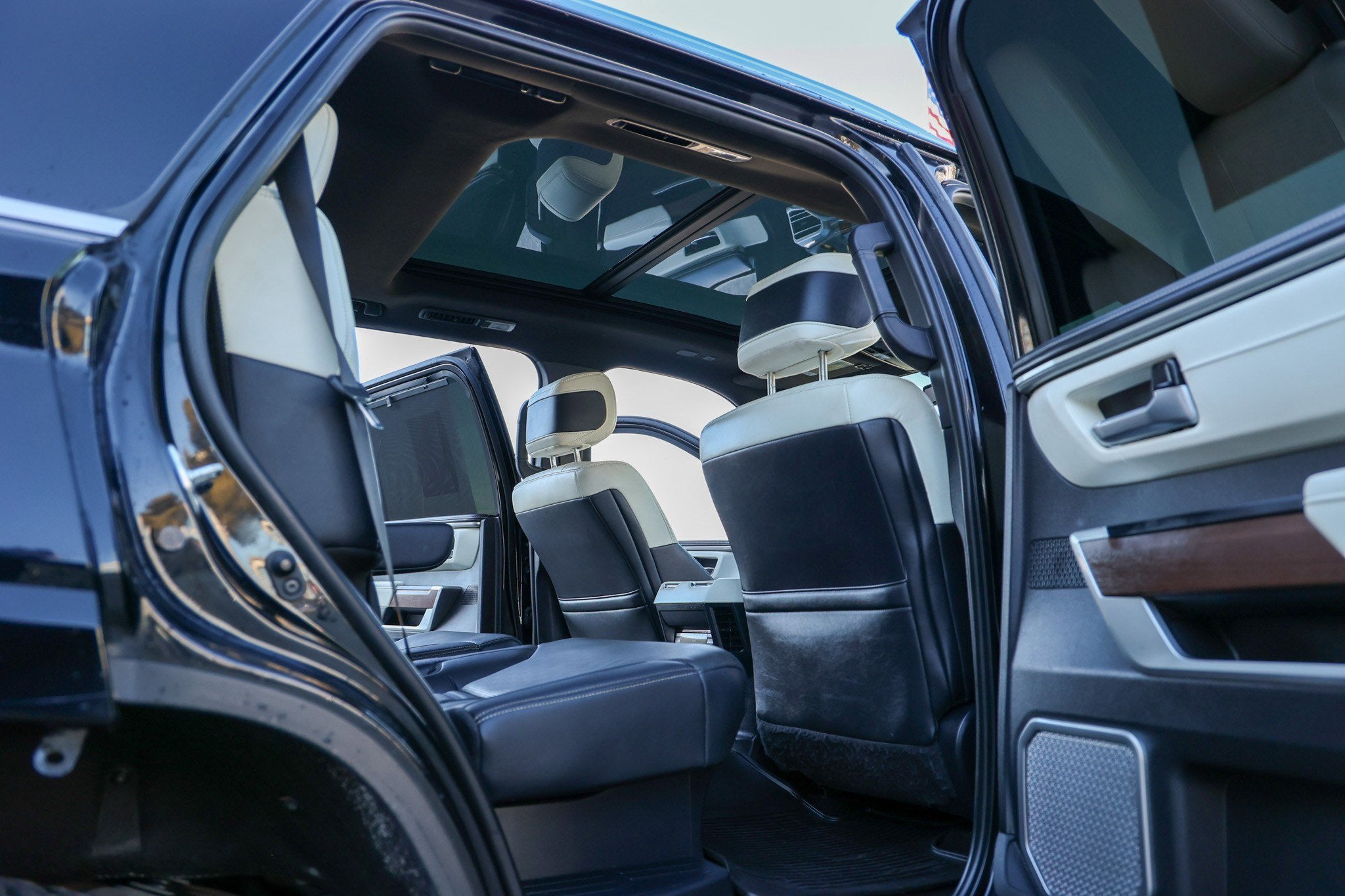 2023 Toyota SEQUOIA 4WD Capstone