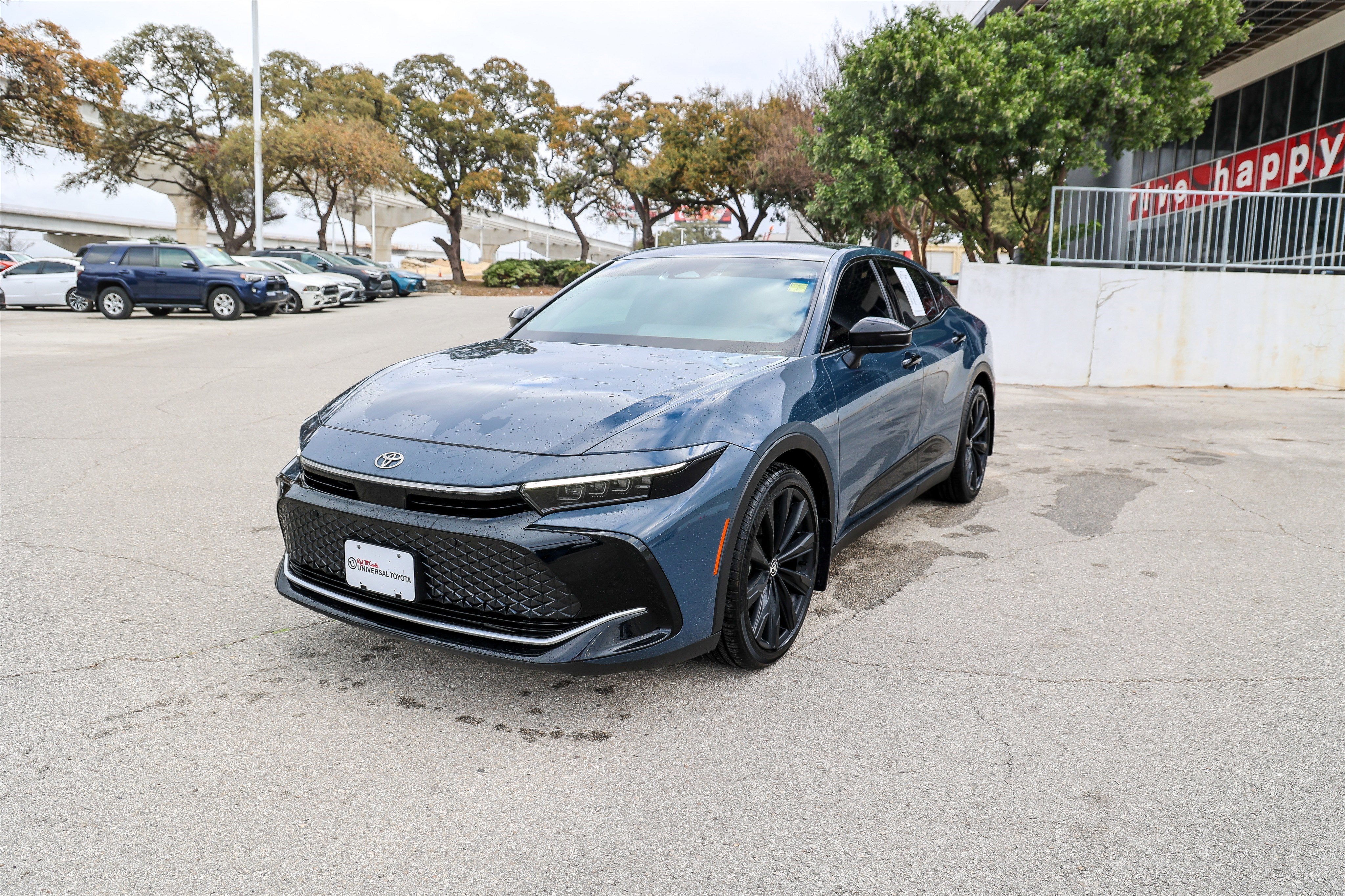 2025 Toyota CROWN Nightshade