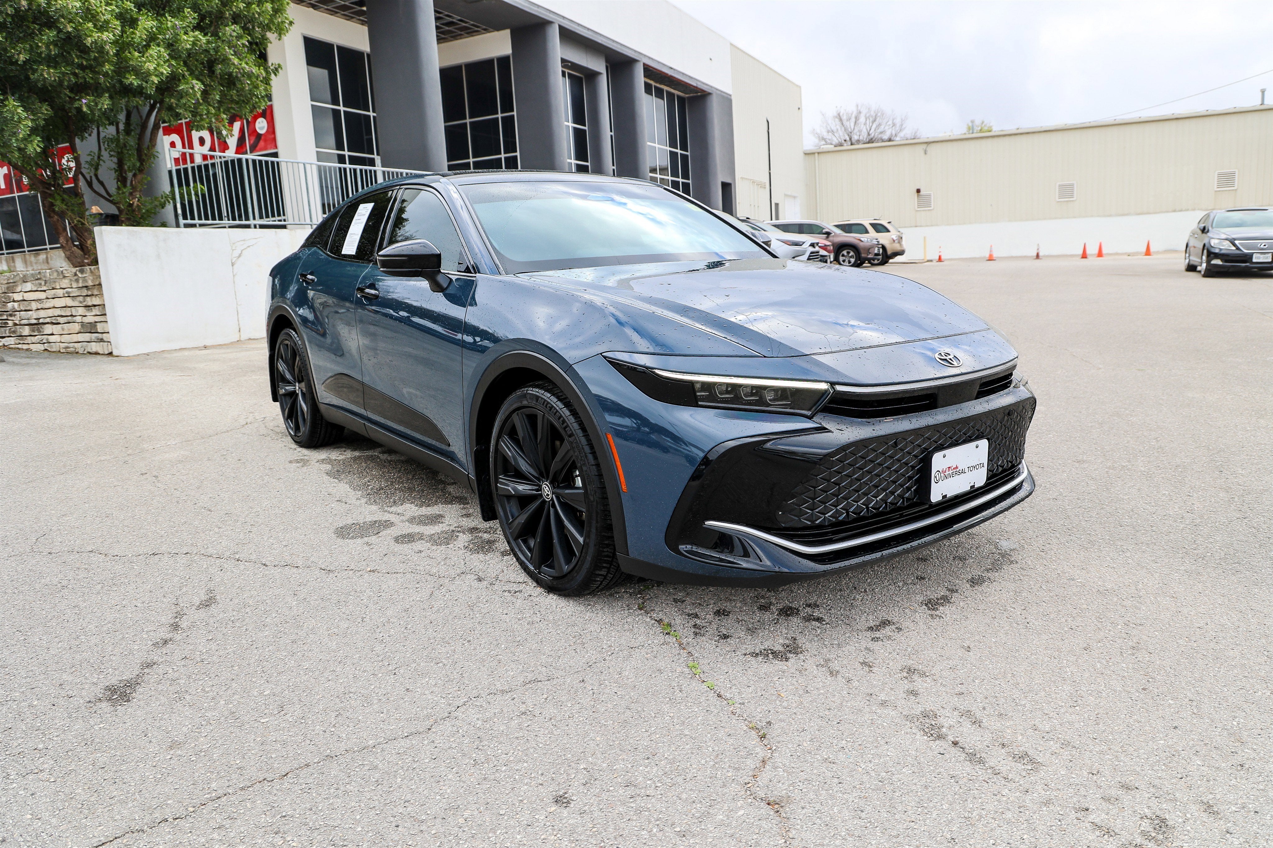 2025 Toyota CROWN Nightshade