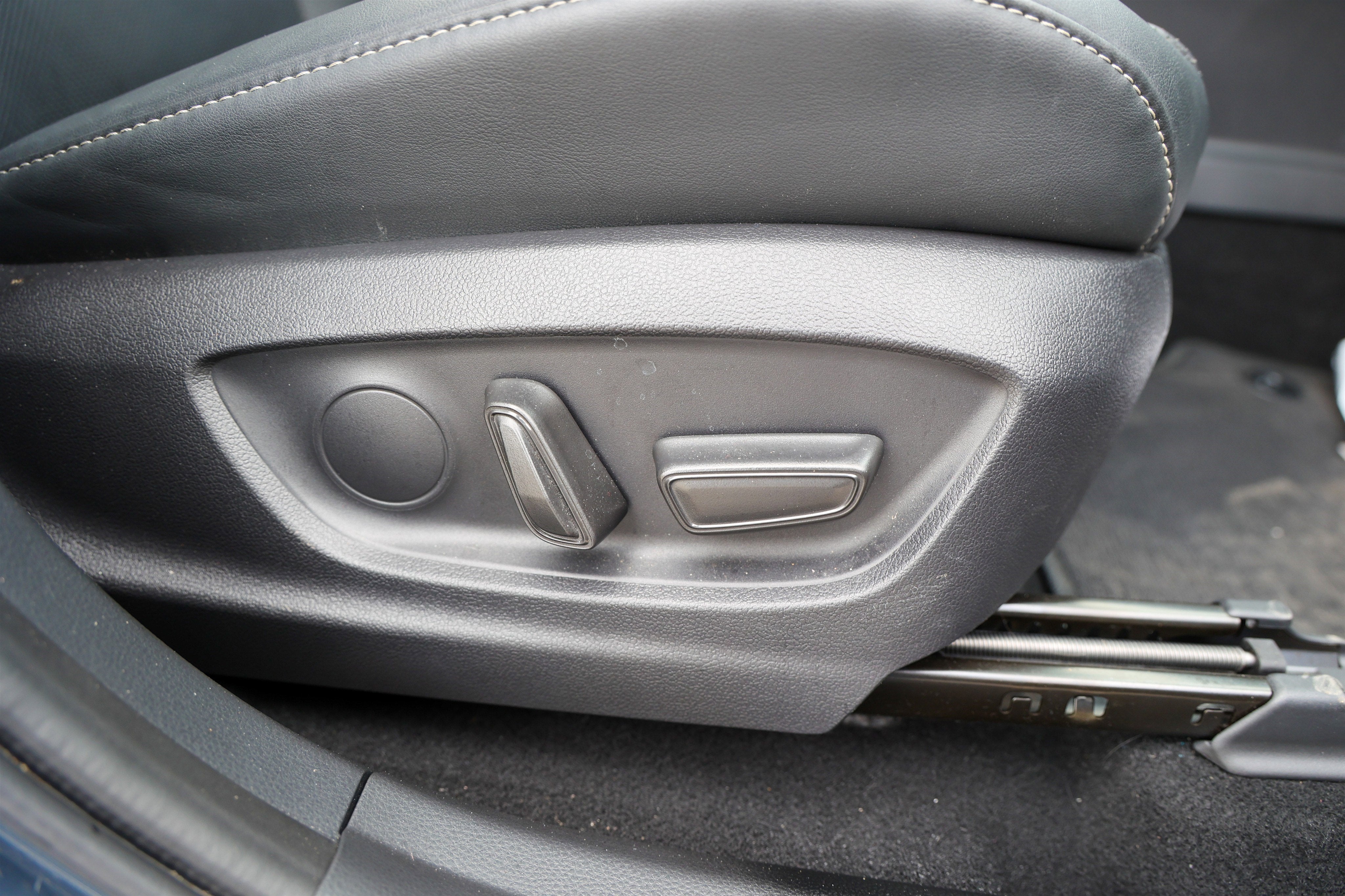 2025 Toyota CROWN Nightshade