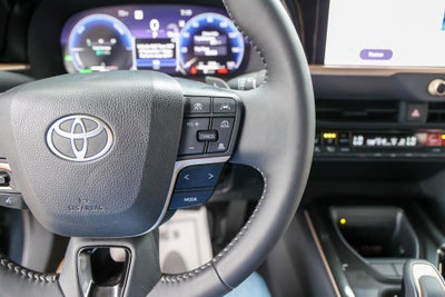 2025 Toyota Toyota Crown Signia XLE