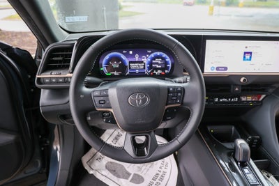 2025 Toyota Toyota Crown Signia XLE