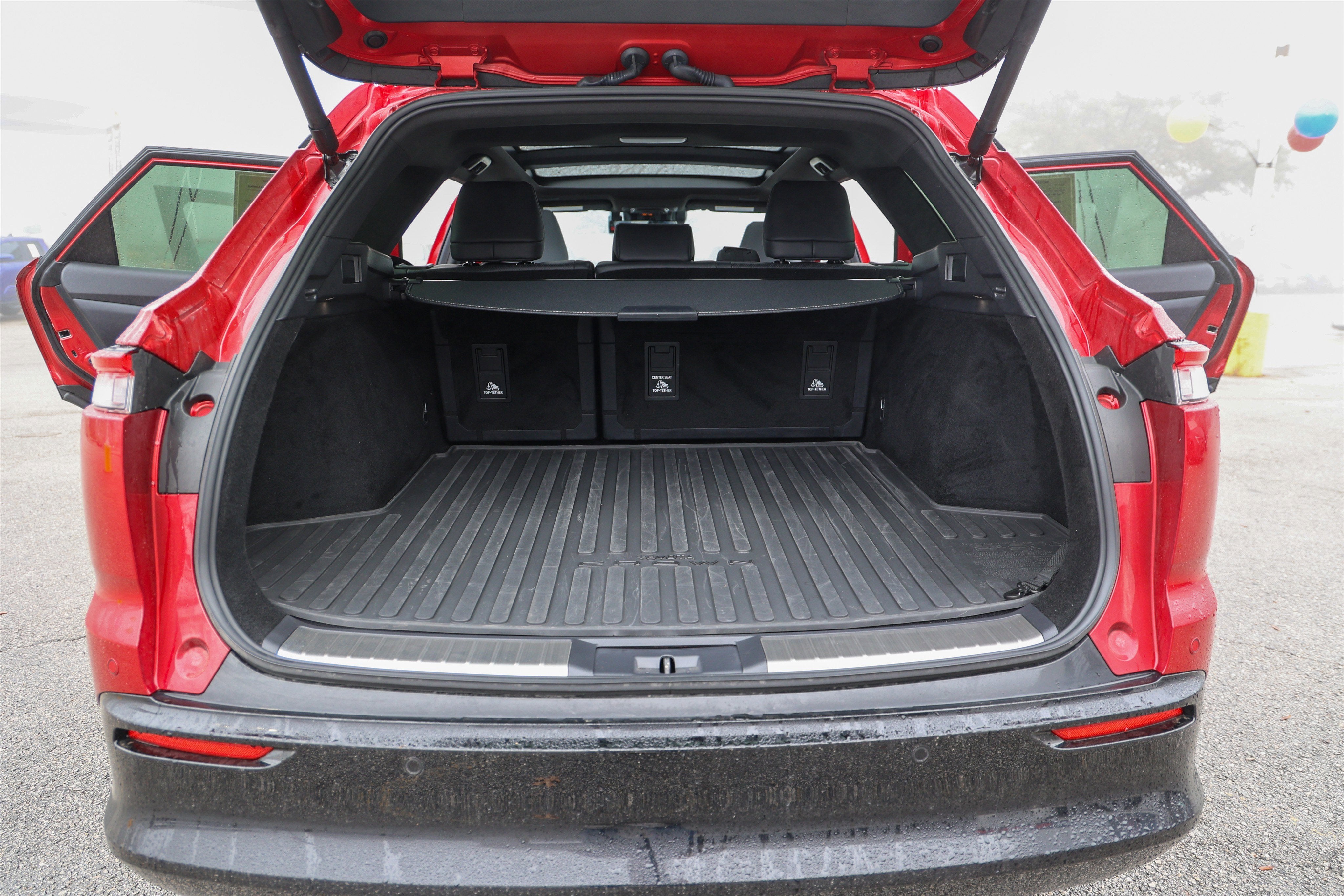 2025 Toyota CROWN SIGNIA Limited