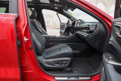 2025 Toyota CROWN SIGNIA Limited