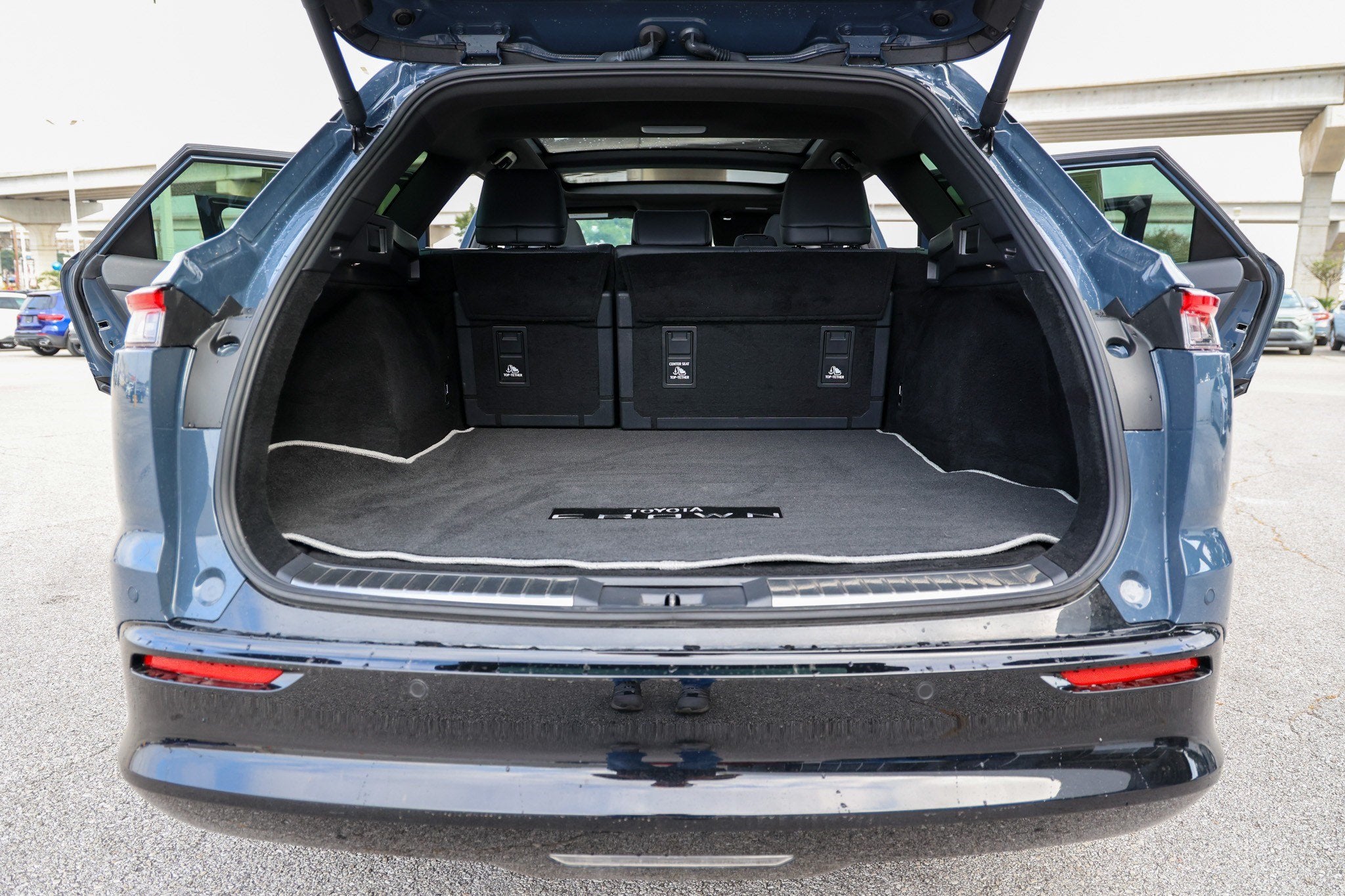 2025 Toyota Toyota Crown Signia Limited