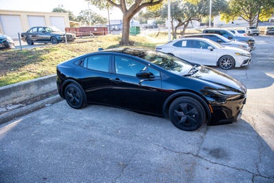 2025 Toyota PRIUS LE