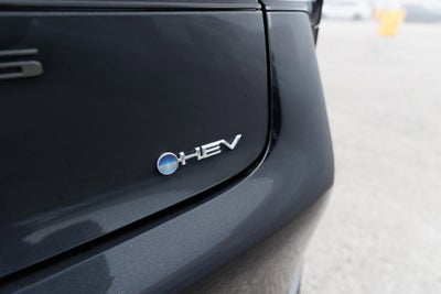 2024 Toyota PRIUS XLE