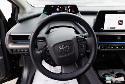 2024 Toyota PRIUS XLE