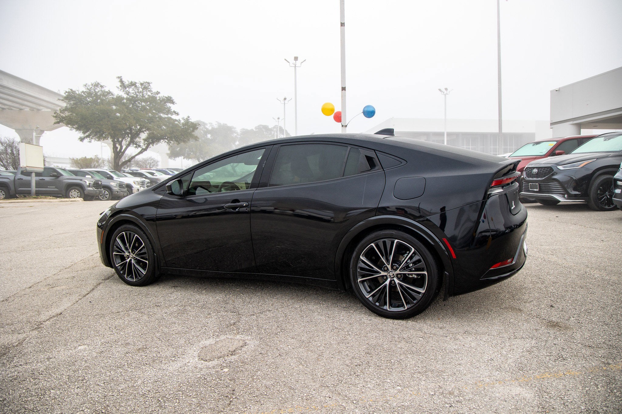 2024 Toyota PRIUS XLE