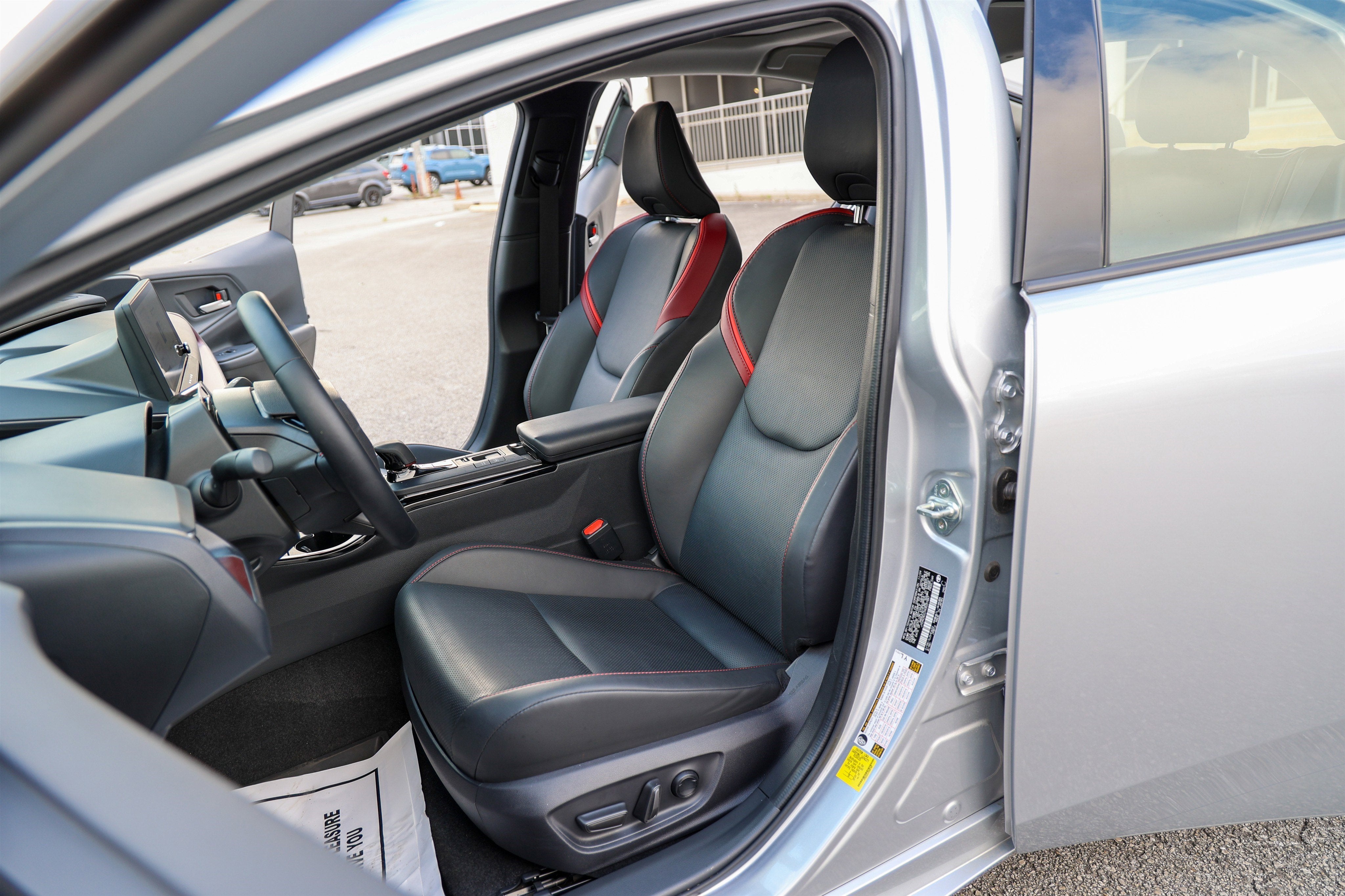 2024 Toyota PRIUS PRIME XSE Premium