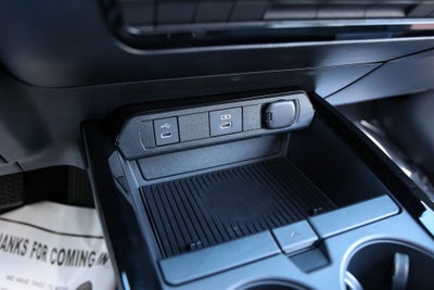 2025 Toyota Prius Plug-In Hybrid SE