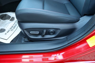 2025 Toyota Prius Plug-In Hybrid SE