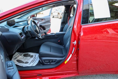 2025 Toyota Prius Plug-In Hybrid SE