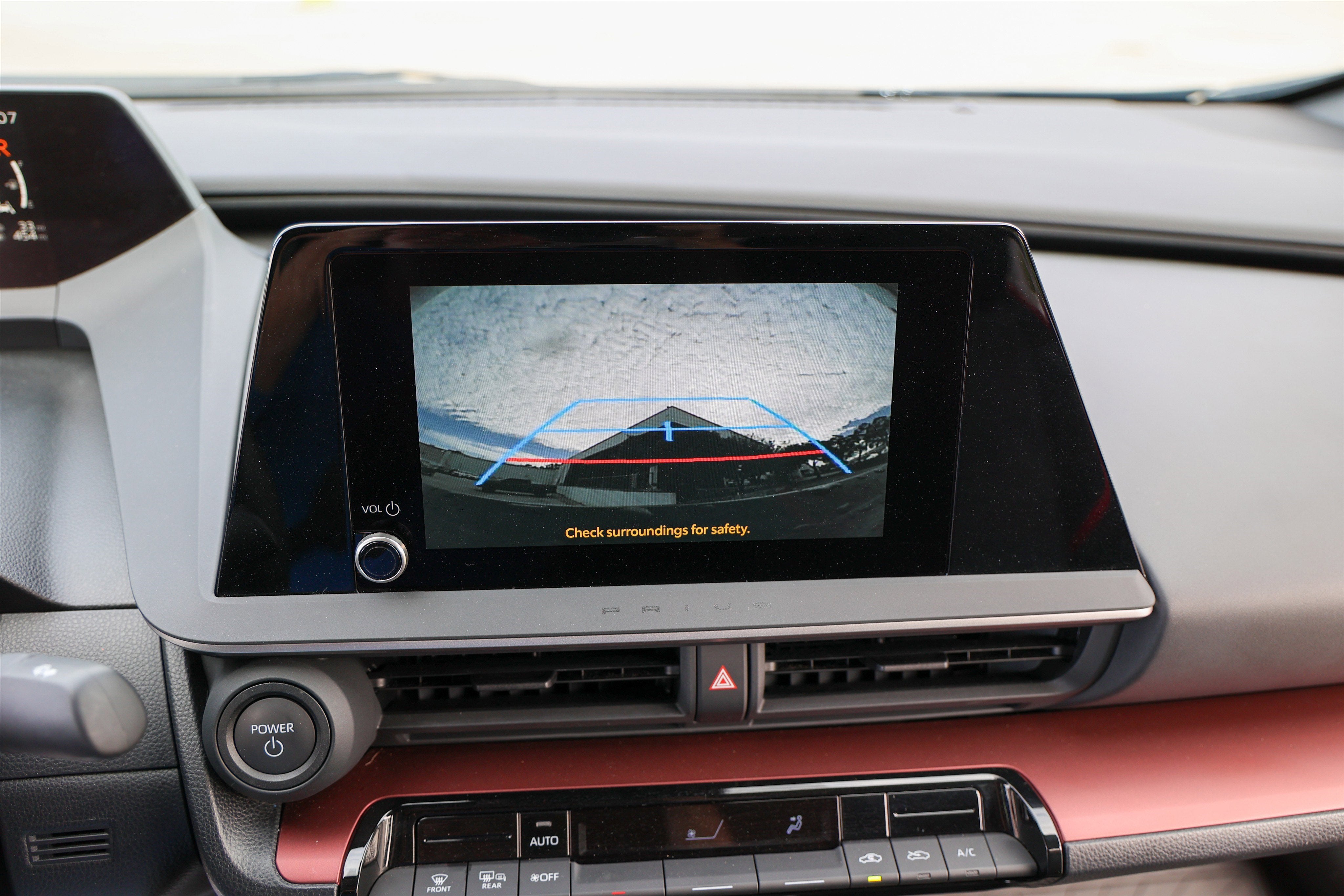 2025 Toyota Prius SE SE