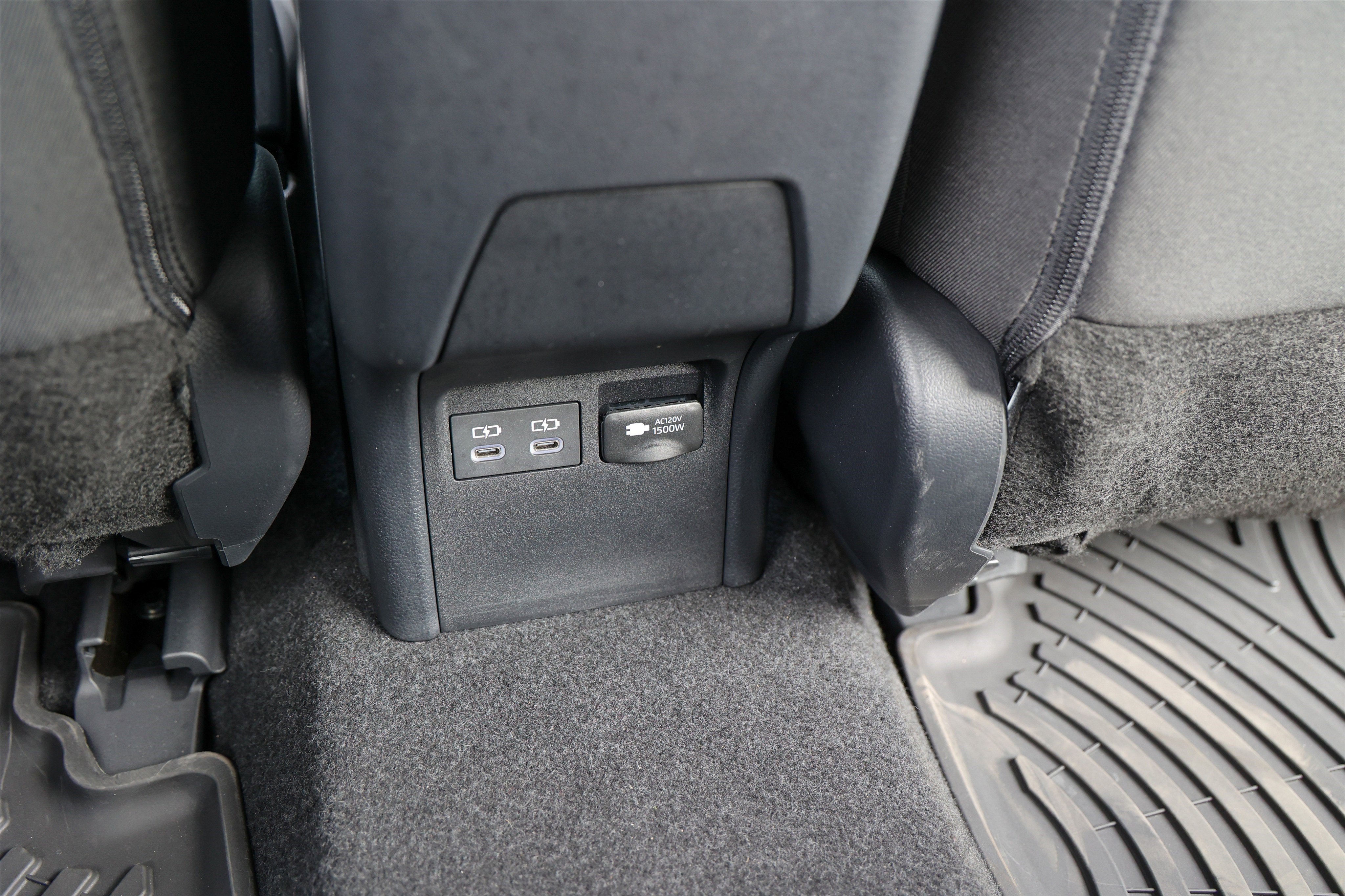 2025 Toyota Prius SE SE