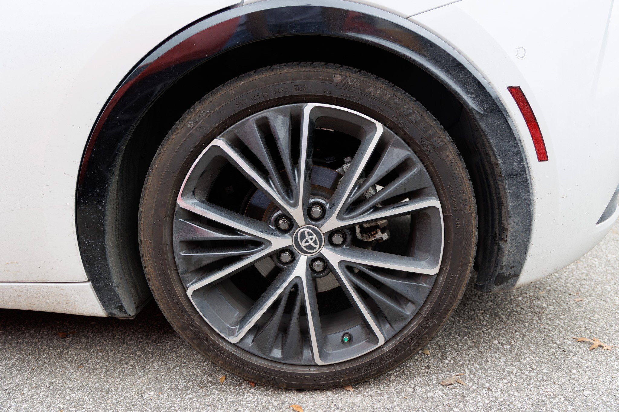 2023 Toyota PRIUS Limited