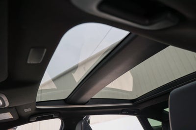 2025 Toyota CROWN Platinum