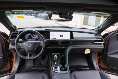 2025 Toyota CROWN Platinum