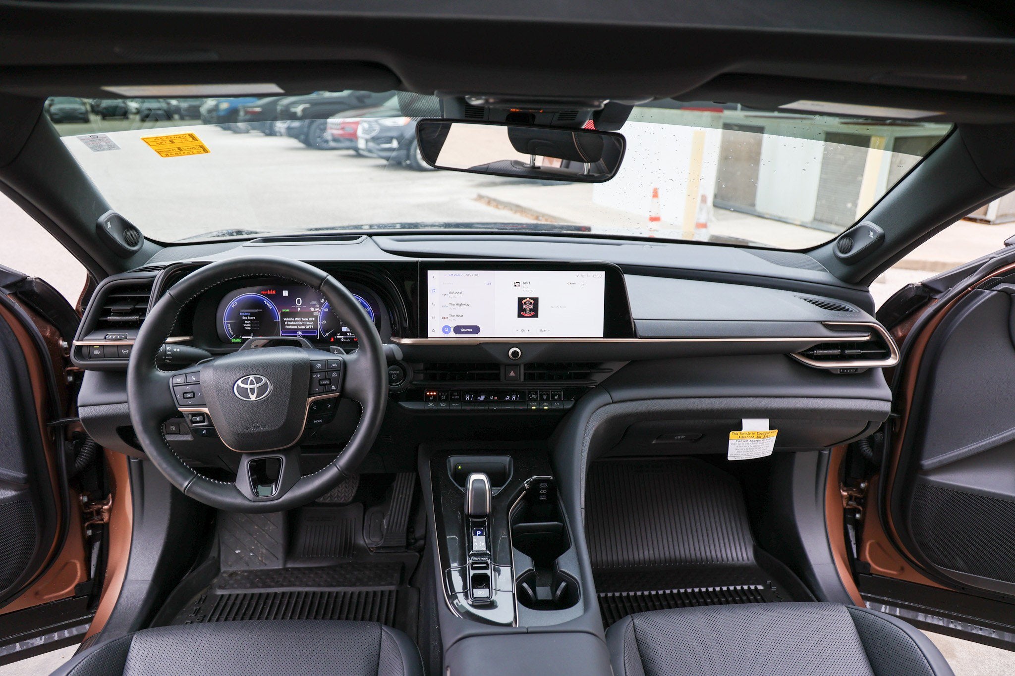 2025 Toyota CROWN Platinum