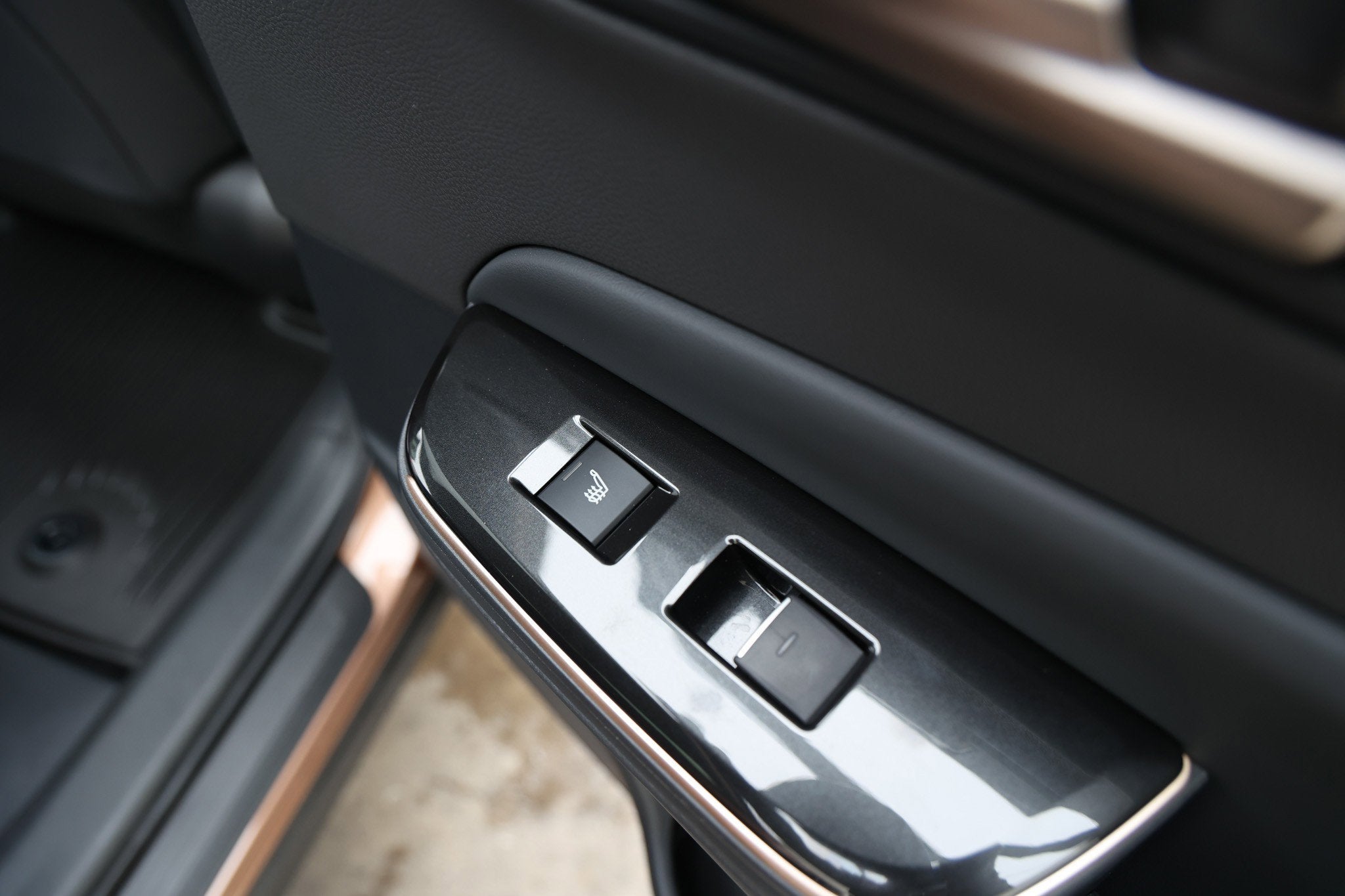 2025 Toyota CROWN Platinum