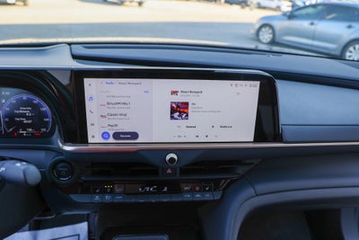 2025 Toyota CROWN Platinum