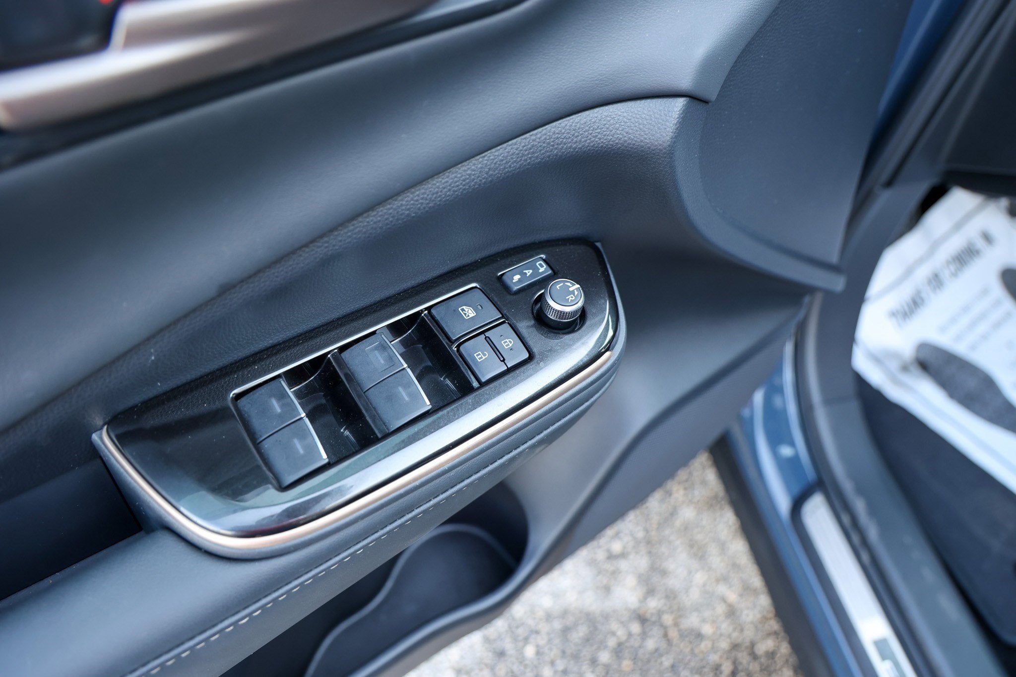 2025 Toyota CROWN Platinum