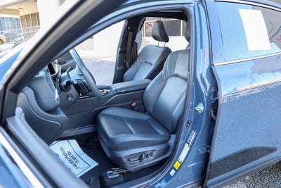 2025 Toyota CROWN Platinum