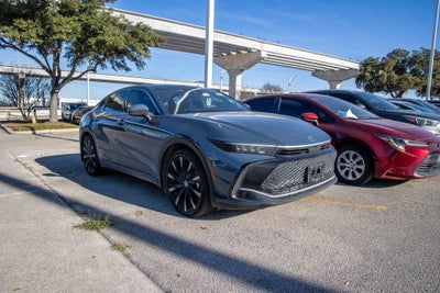 2025 Toyota CROWN Platinum